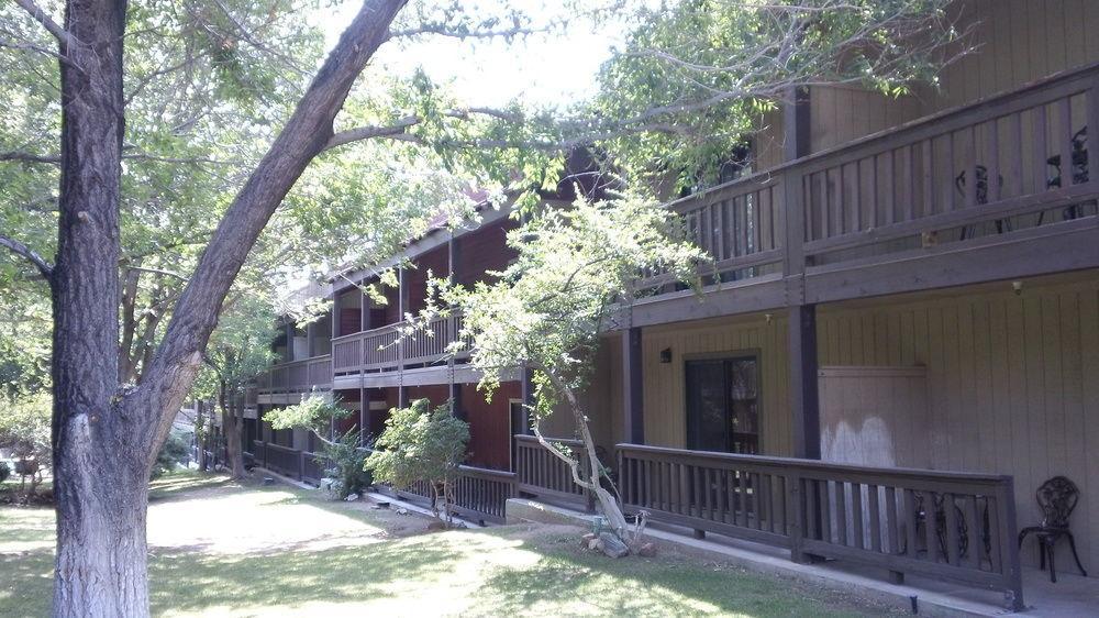 Bonnie Springs Ranch Motel Blue Diamond Exterior photo