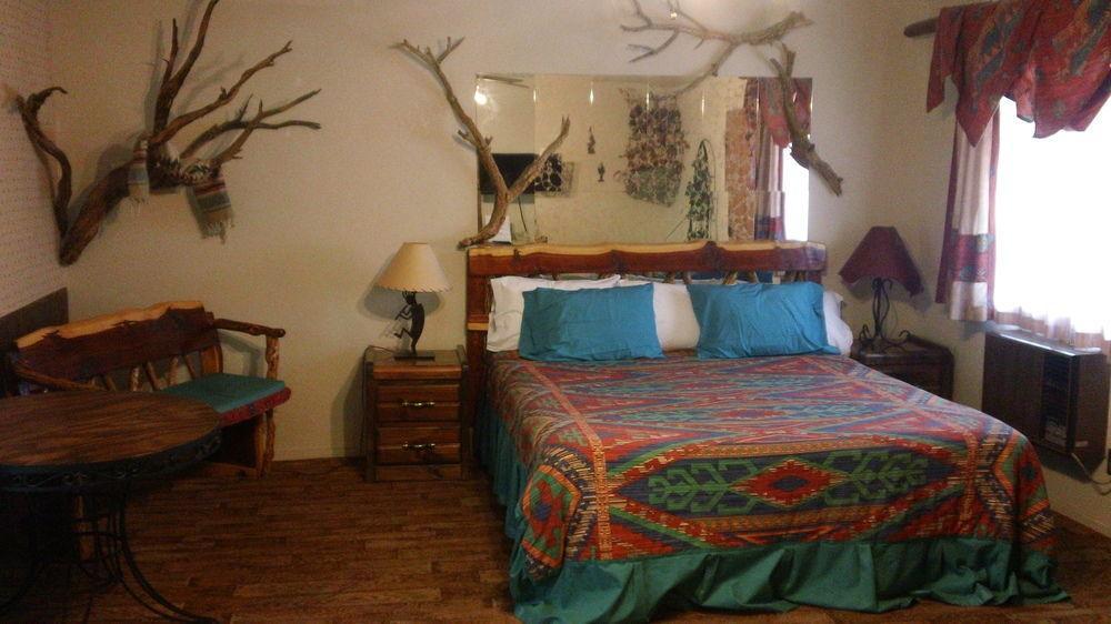 Bonnie Springs Ranch Motel Blue Diamond Exterior photo