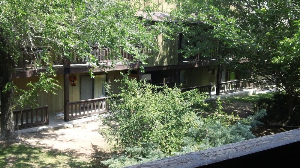 Bonnie Springs Ranch Motel Blue Diamond Exterior photo