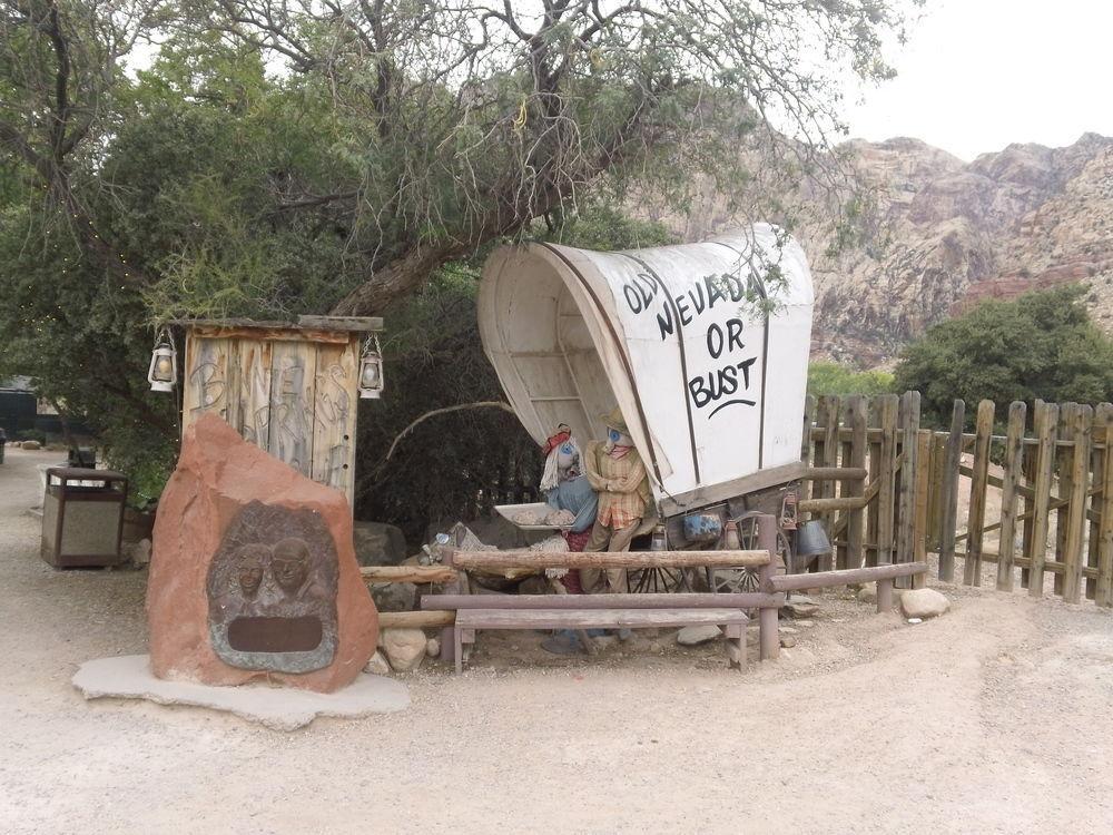 Bonnie Springs Ranch Motel Blue Diamond Exterior photo