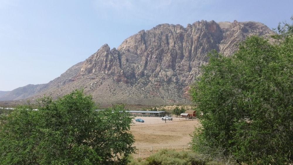 Bonnie Springs Ranch Motel Blue Diamond Exterior photo