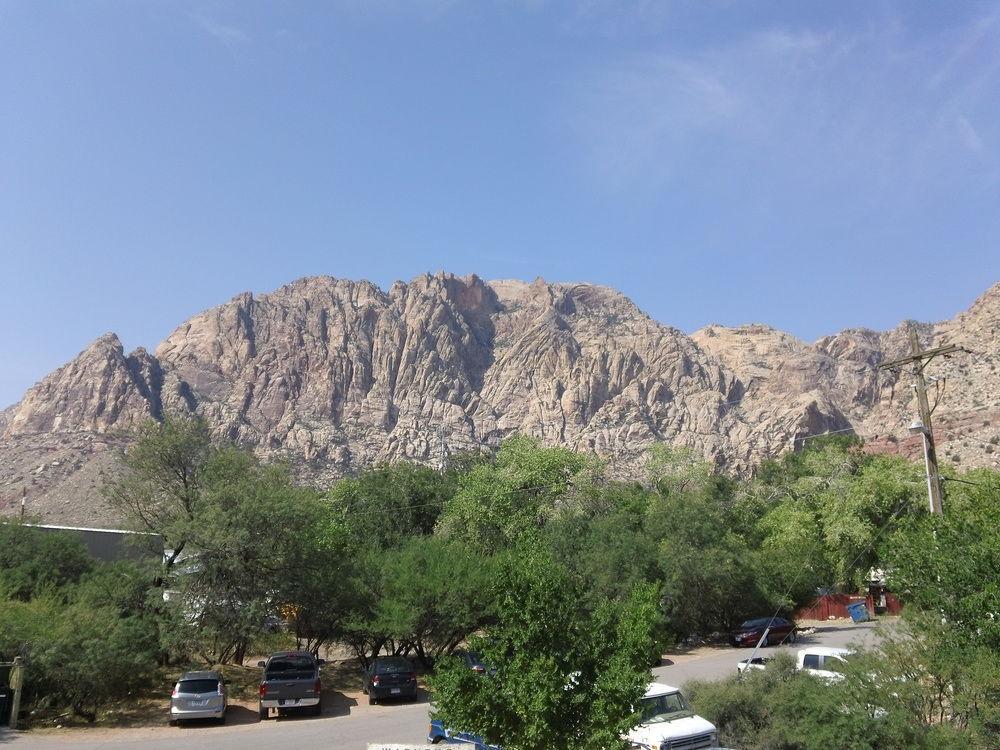 Bonnie Springs Ranch Motel Blue Diamond Exterior photo